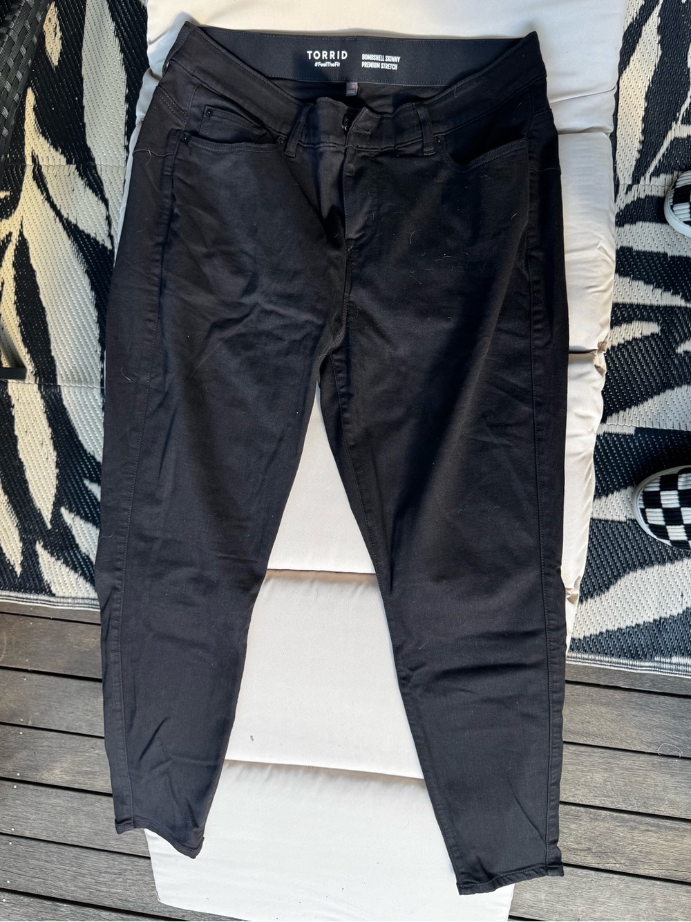 Torrid Bombshell skinny premium stretch jeans